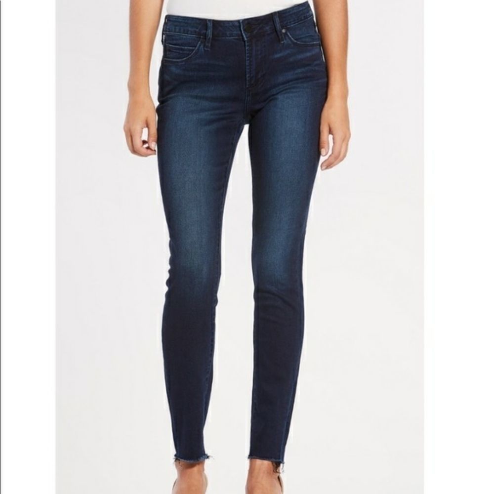 Articles of Society Skinny Sarah Raw Hem Brooks‎ 26